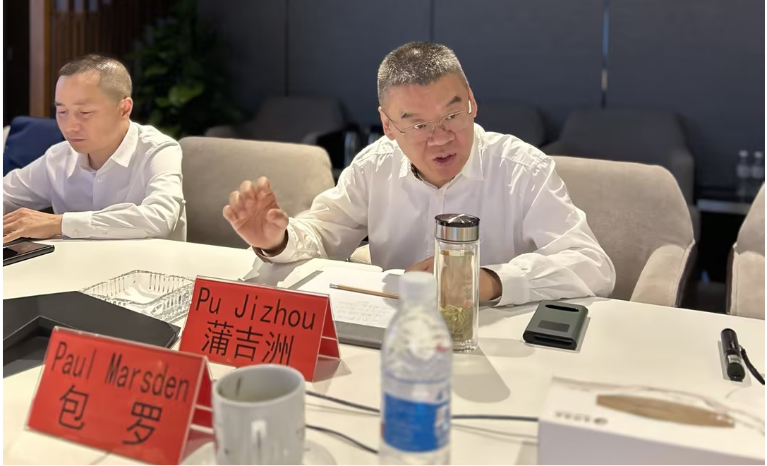 OI集團(tuán)亞洲區(qū)總經(jīng)理一行到四川天馬進(jìn)行考察交流(圖7) OI集團(tuán)亞洲區(qū)總經(jīng)理一行到四川天馬進(jìn)行考察交流(圖7)